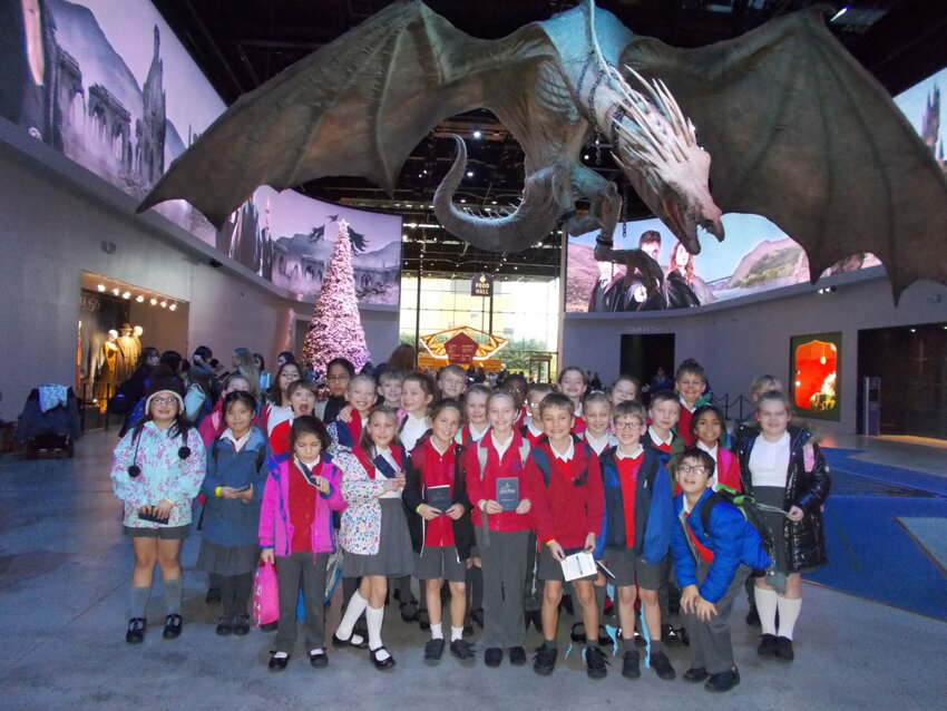 Image of Year 4 go to the Harry Potter Studios
